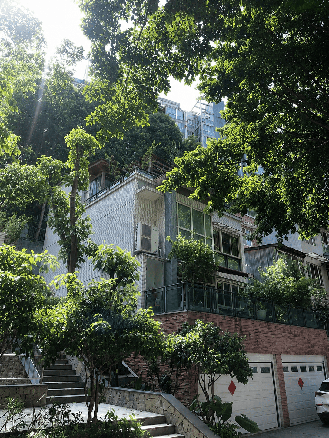 泰州岛居岁月从容升级：小小岛老别墅加装蒂升悦行款电梯